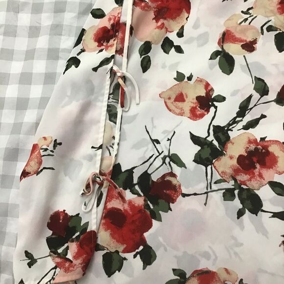 2/40$ WILFRED white floral blouse Grandmacore silky open arm long sleeve small - Picture 7 of 12